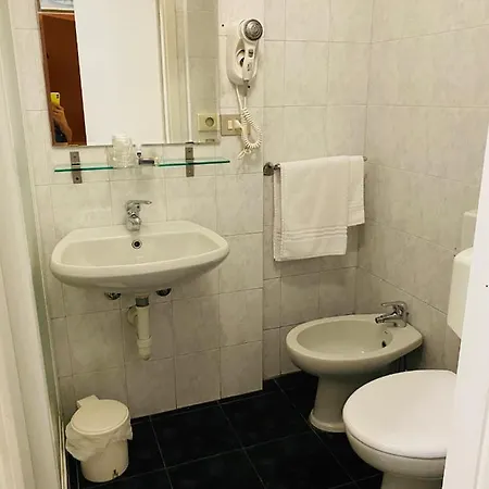 Ferrucci Hotell 3*